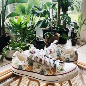 Tropical Low Top Converse All Stars